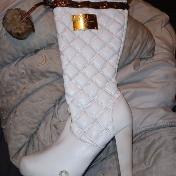 A pair of akdmks - Picture 3 of 3